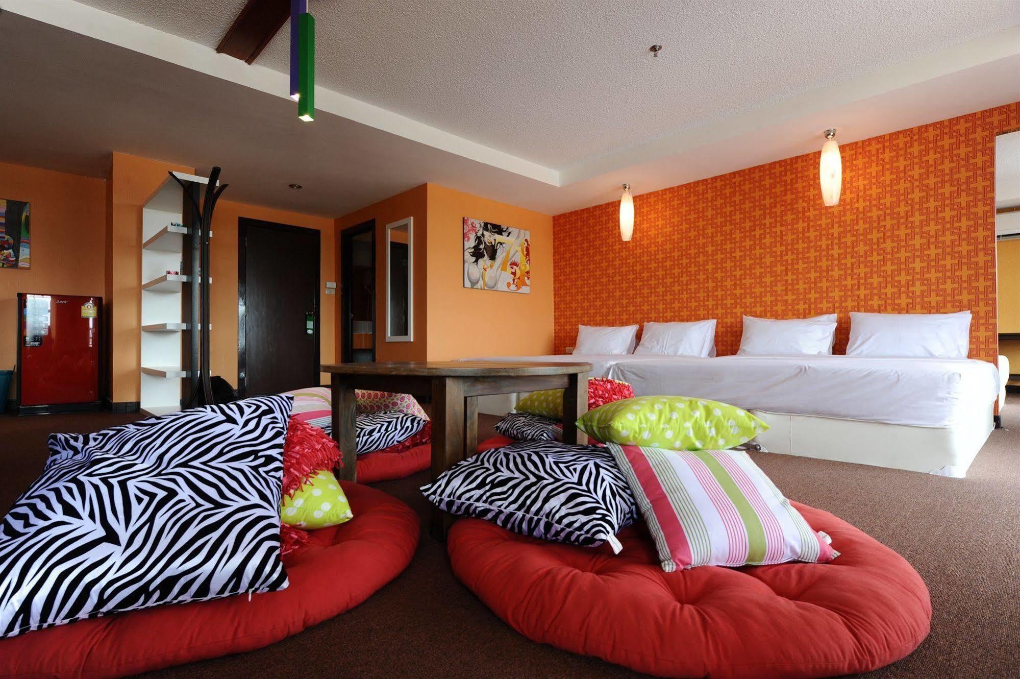 Angket Hip Residence Pattaya Exterior photo