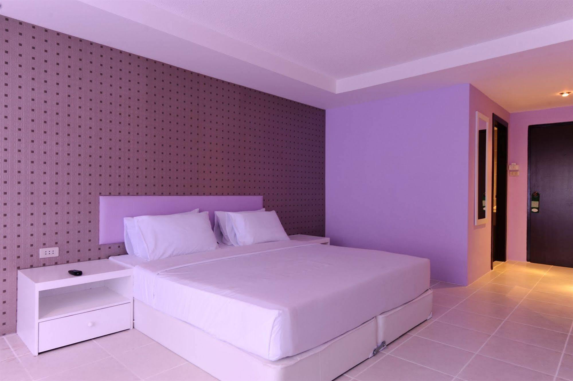 Angket Hip Residence Pattaya Exterior photo